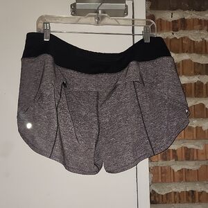 Lululemon Black Heather Gray Athletic Speed Shorts Size Dot 14 Lined